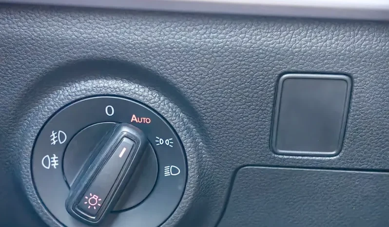 
								SEAT ARONA full									