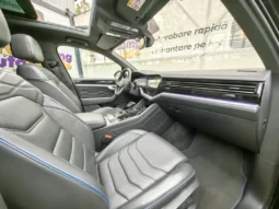 
										VOLKSWAGEN TOUAREG full									