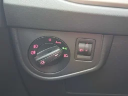 
										VOLKSWAGEN POLO full									