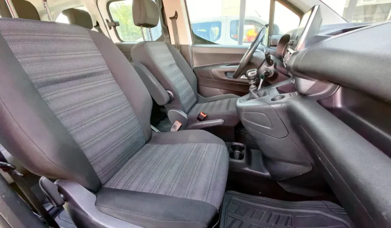 
								OPEL COMBO full									