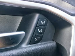 
										TOYOTA RAV 4 full									
