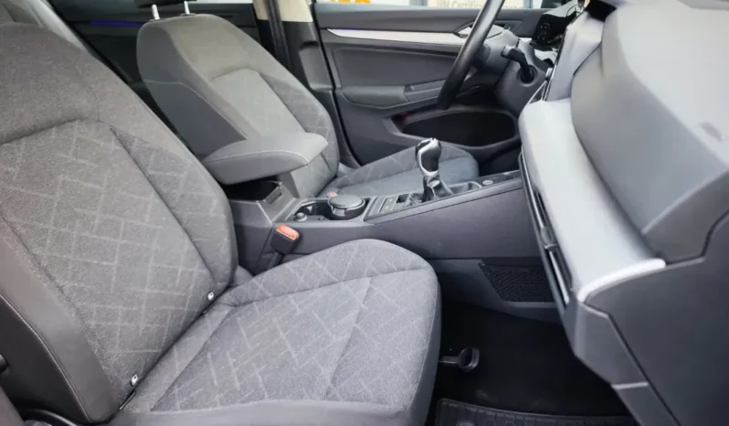 
								VOLKSWAGEN GOLF full									
