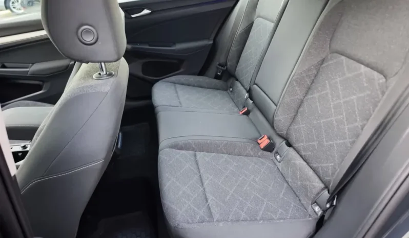 
								VOLKSWAGEN GOLF full									