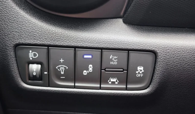 
								HYUNDAI KONA full									