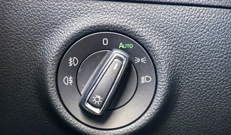 
								SKODA SUPERB full									