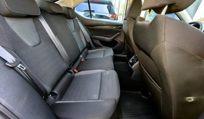
								SKODA OCTAVIA full									