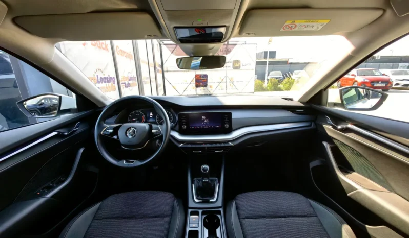 
								SKODA OCTAVIA full									