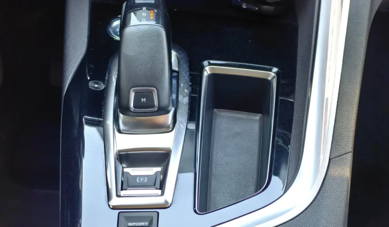 
								PEUGEOT 5008 full									