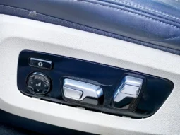 
										BMW X 7 full									