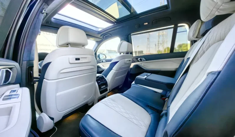 
								BMW X 7 full									