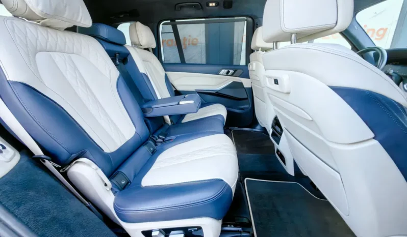 
								BMW X 7 full									