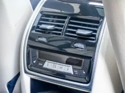 
										BMW X 7 full									