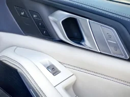 
										BMW X 7 full									