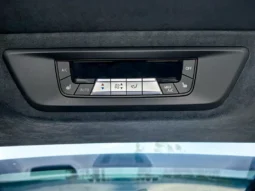 
										BMW X 7 full									