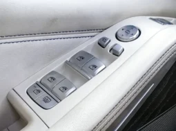 
										BMW X 7 full									