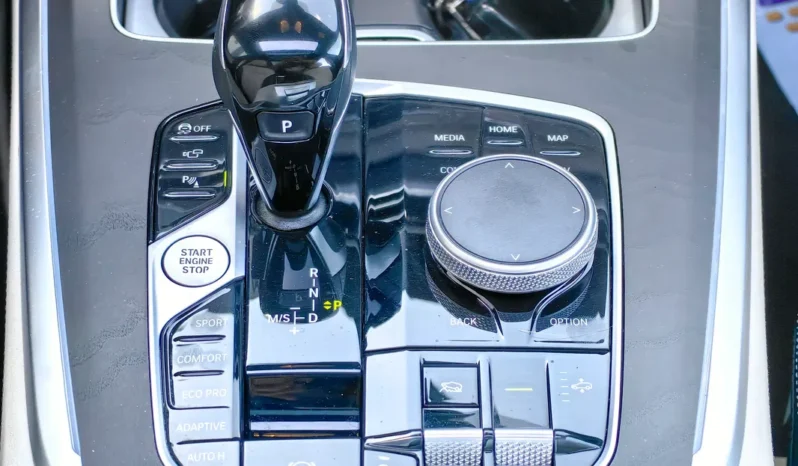 
								BMW X 7 full									