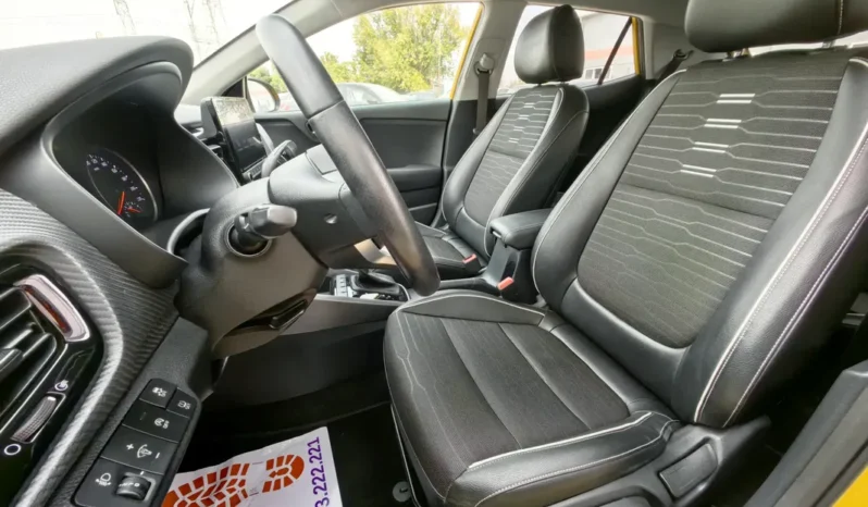 
								KIA STONIC full									