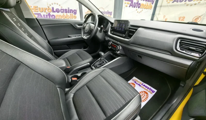
								KIA STONIC full									