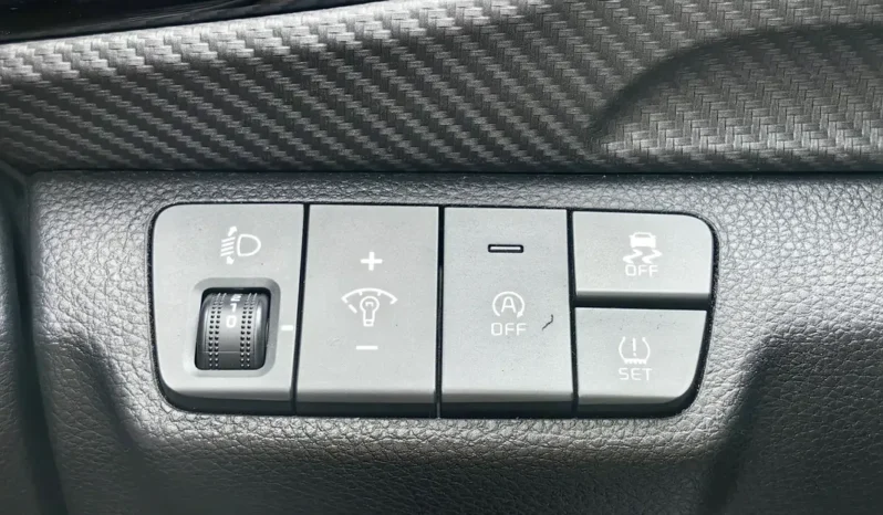 
								KIA STONIC full									