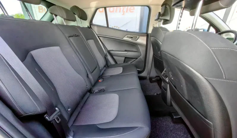 
								KIA SPORTAGE full									