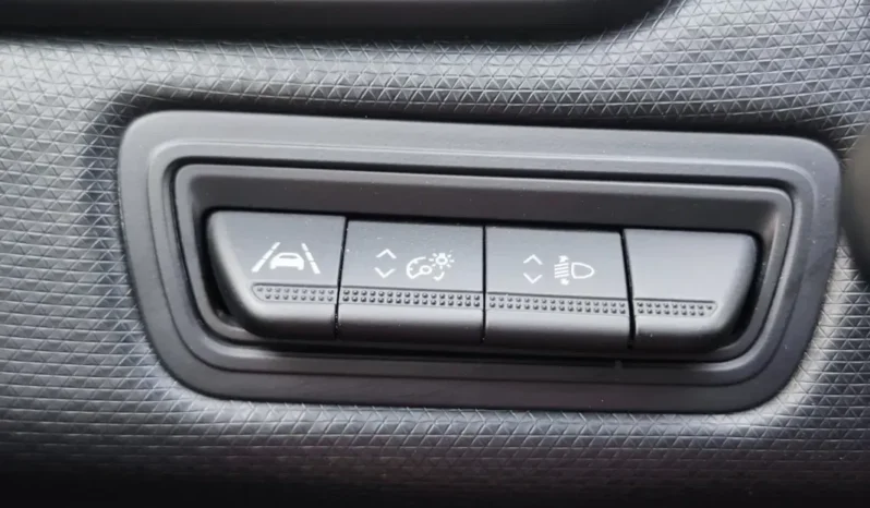 
								RENAULT CLIO full									
