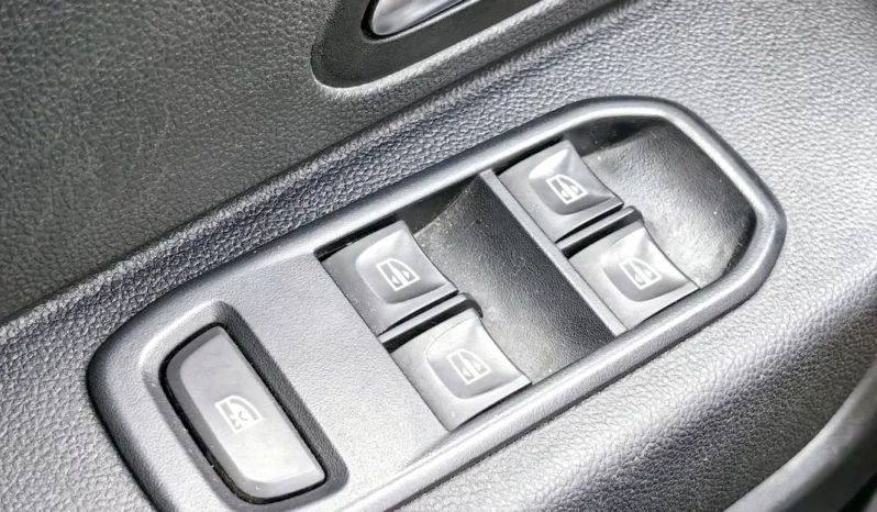 
								DACIA DUSTER full									