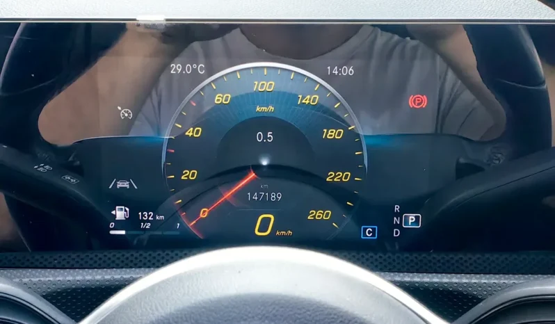 
								MERCEDES BENZ CLA 200 full									