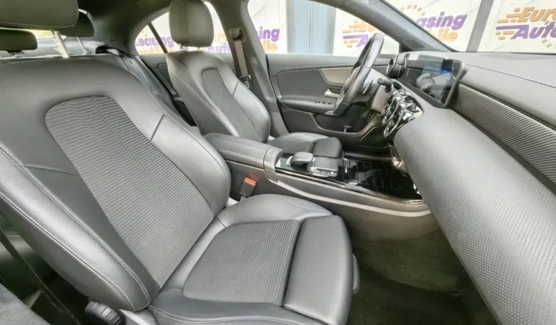 
								MERCEDES BENZ CLA 200 full									