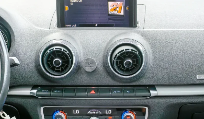 
								AUDI A3 SPORTBACK full									