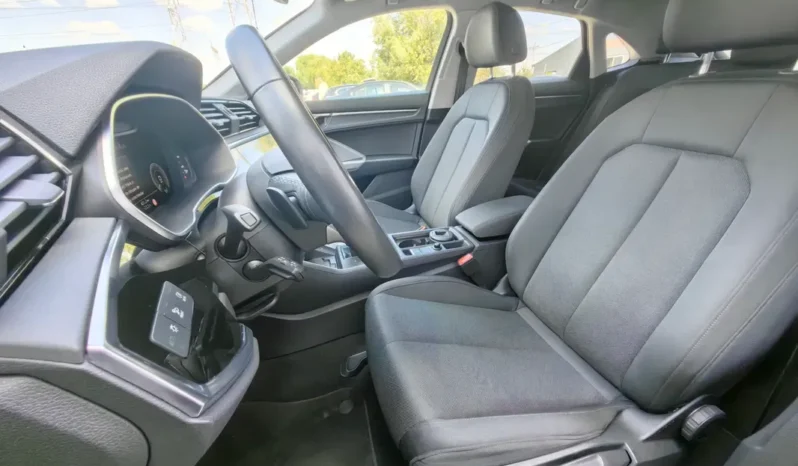 
								AUDI Q3 full									