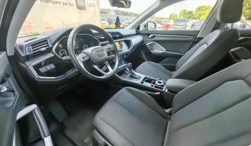 
								AUDI Q3 full									