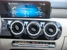 
										MERCEDES BENZ CLA 200 full									