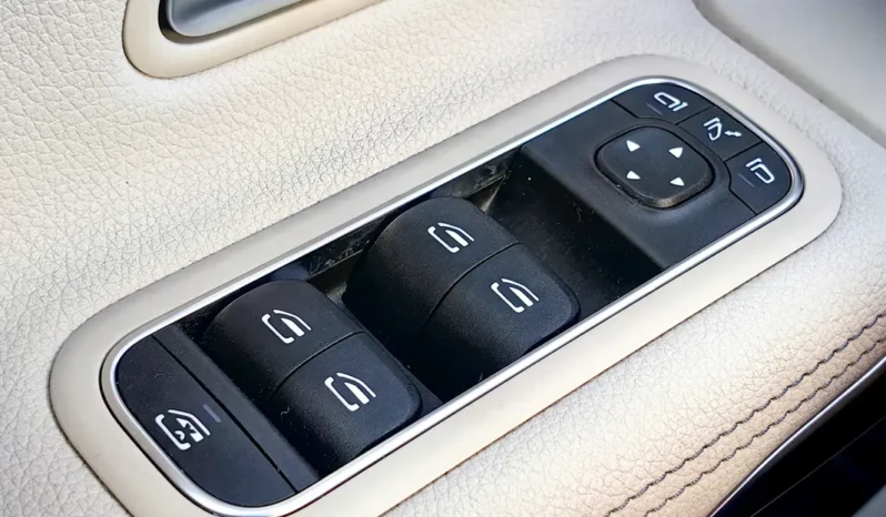 
								MERCEDES BENZ CLA 200 full									
