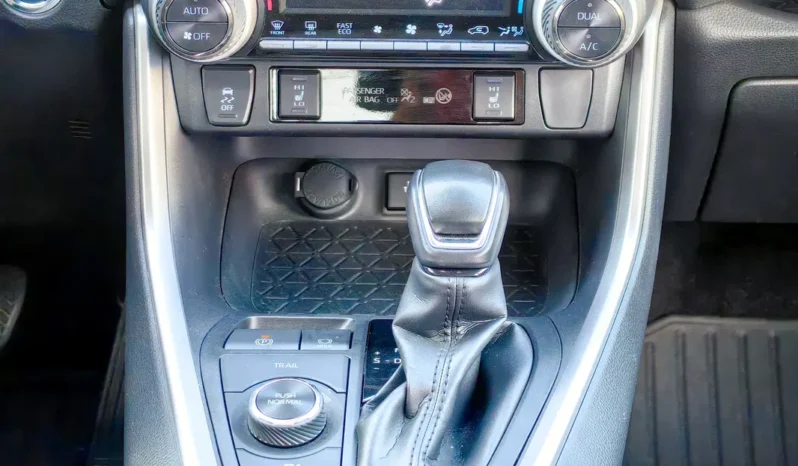 
								TOYOTA RAV 4 full									