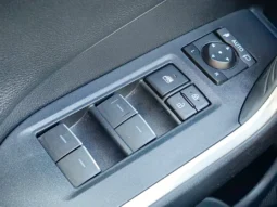 
										TOYOTA RAV 4 full									
