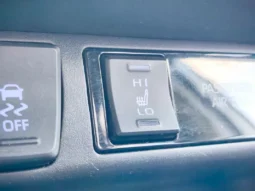 
										TOYOTA RAV 4 full									