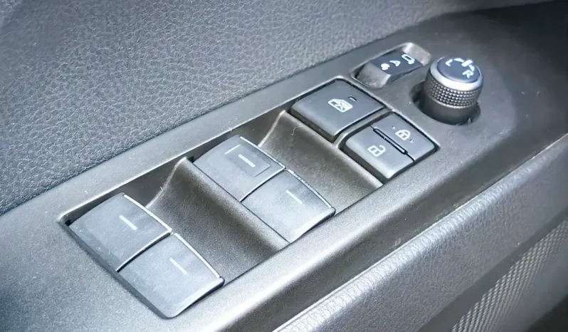 
								TOYOTA CAMRY full									