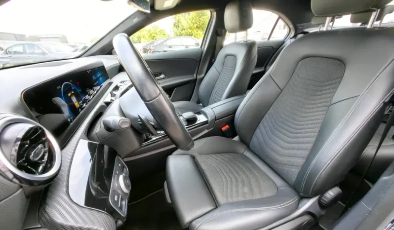 
								MERCEDES BENZ A 180 full									