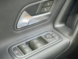 
										MERCEDES BENZ A 180 full									