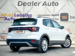 
										VOLKSWAGEN T CROSS full									
