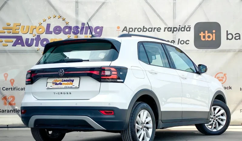 
								VOLKSWAGEN T CROSS full									