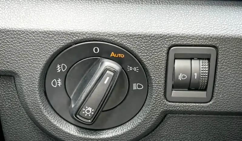 
								VOLKSWAGEN T CROSS full									
