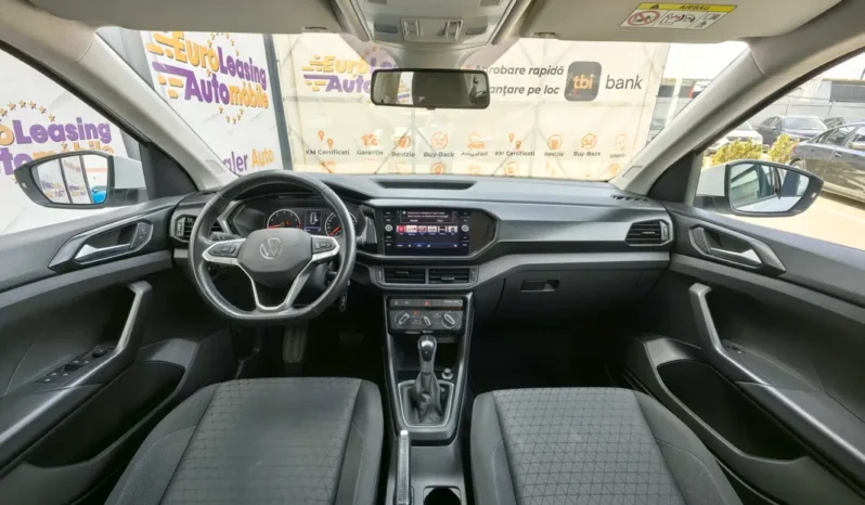 
								VOLKSWAGEN T CROSS full									