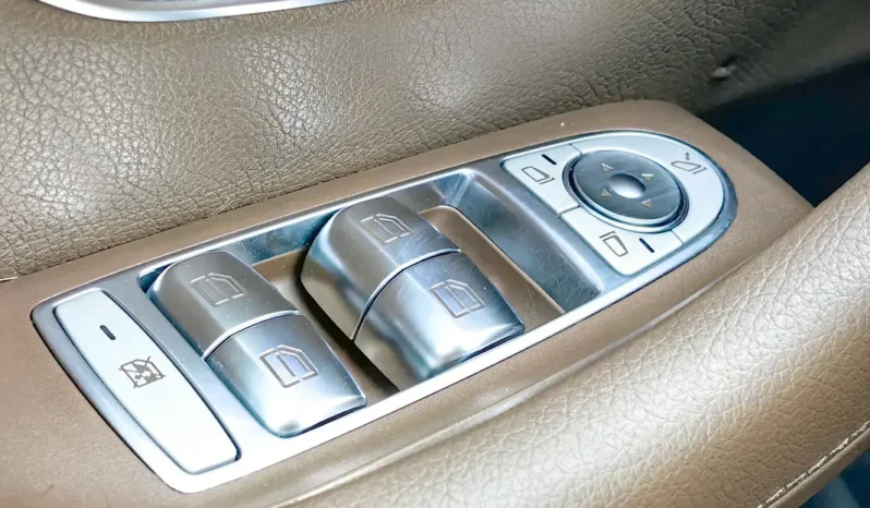 
								MERCEDES BENZ E full									