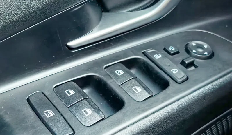 
								HYUNDAI ELANTRA full									