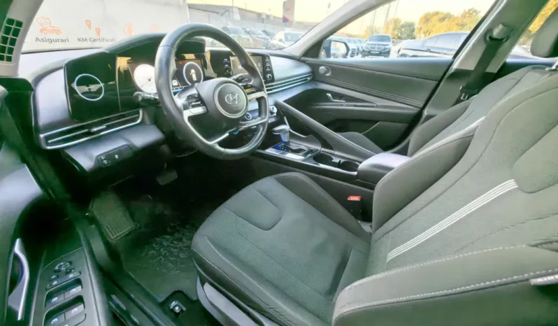 
								HYUNDAI ELANTRA full									